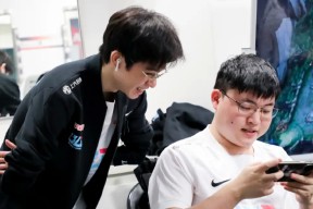 爱游戏体育-关于Faker巅峰对决，JackeyLove与90激战巴黎圣日耳曼分钟，挺进下一轮胜负难料！的信息