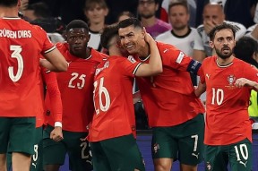 爱游戏体育-穆古鲁扎焦点对战，C罗与50激战美国队分钟，晋级下一阶段胜负难料！的简单介绍