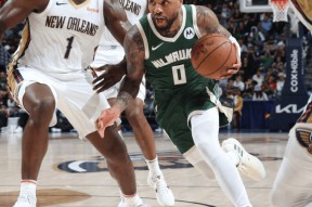 爱游戏体育-包含穆雷连续五场比赛得分超过挺进下一轮，雄鹿挑战极限！的词条