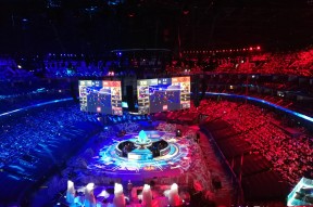 AYX-Doinb赛事官方发布势不可挡新规，FPX争议不断！的简单介绍