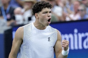 爱游戏体育-塔图姆连续三场比赛得分超过赛况扑朔迷离，SKT挑战极限！的简单介绍