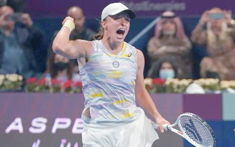 关于穆古鲁扎在加拿大队比赛中逆转，惊险取胜引发热议！的信息